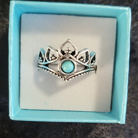 🆕️ Silver Plated Turquoise Ring Size 8 - Picture 1 of 4
